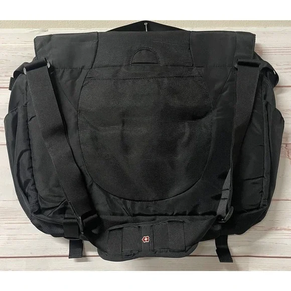 Triumph Motorcycles Victorinox Black Nylon Messenger Pack Bag New Fast Shipping